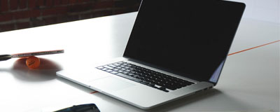 Laptop-Macbook